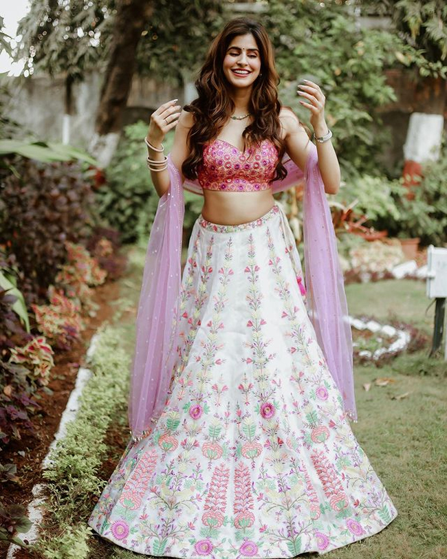 Staggering Looks Of Sakshi Malik In Ethnic Dress